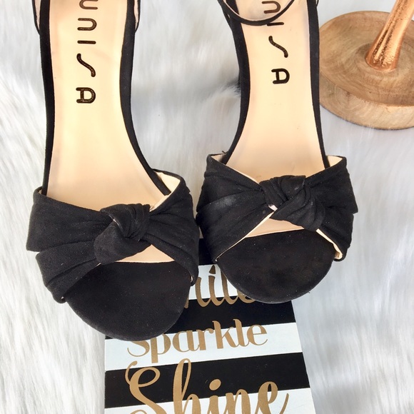 Unisa Black Ankle strap Heels Size 7 1/2 - Picture 6 of 7